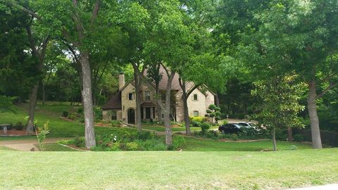 A home in DeSoto