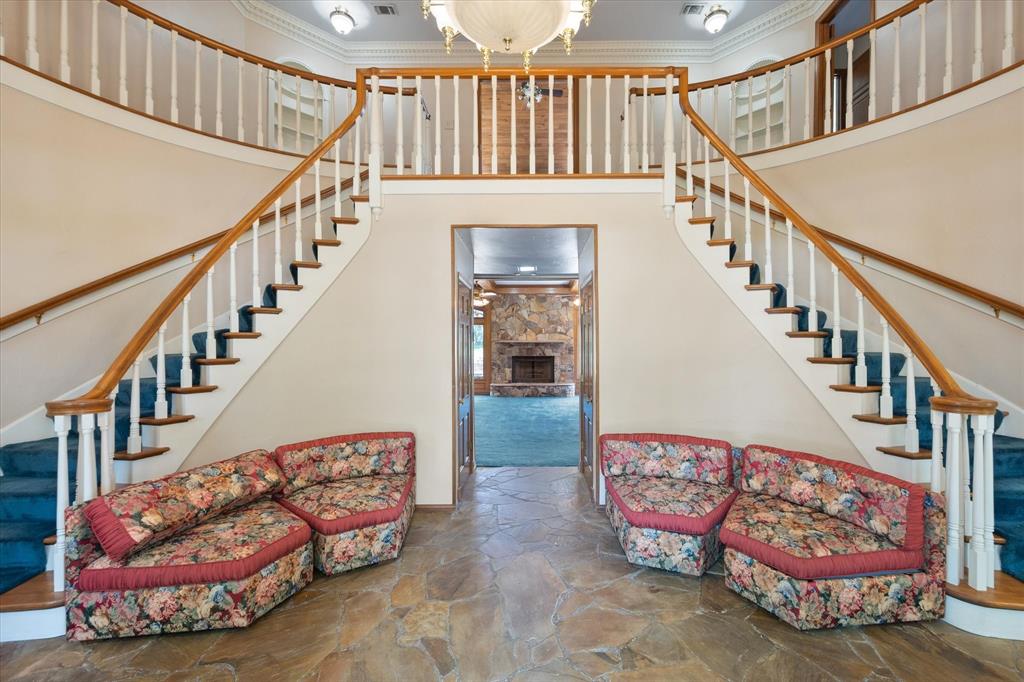 2520 Norwood Drive