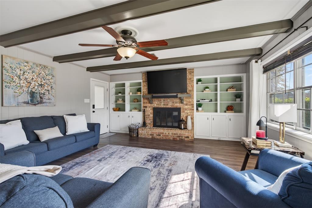 401 N Dresden Circle