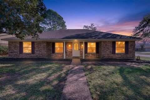 401 N Dresden Circle Shreveport LA 71115