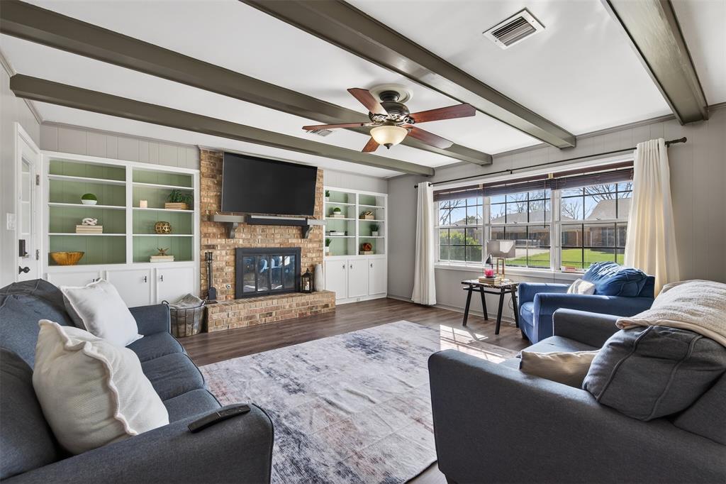 401 N Dresden Circle