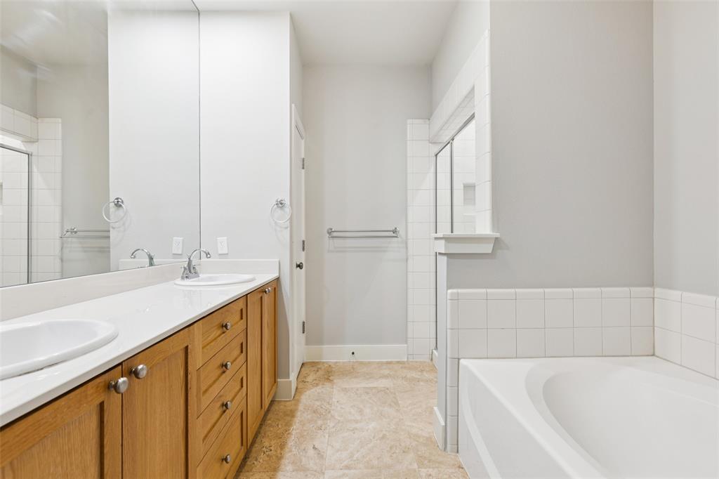 Carreras Twnhms Condo - Residential