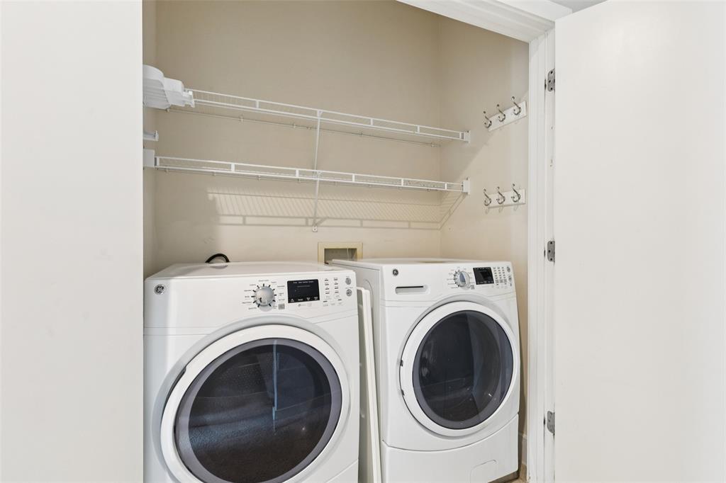 Carreras Twnhms Condo - Residential