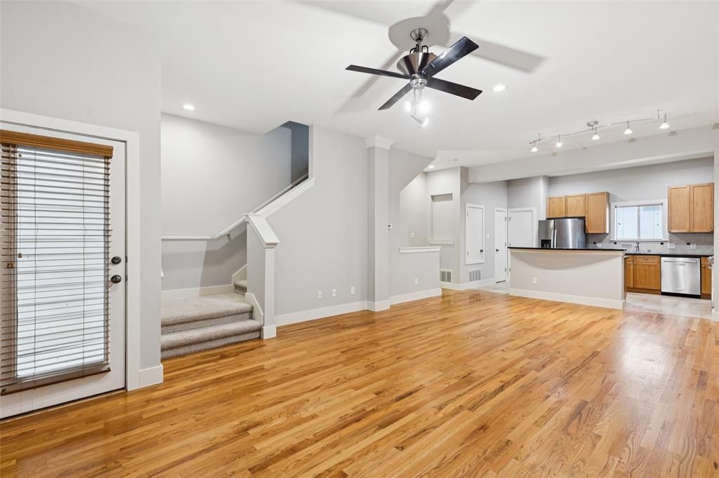 Carreras Twnhms Condo - Residential