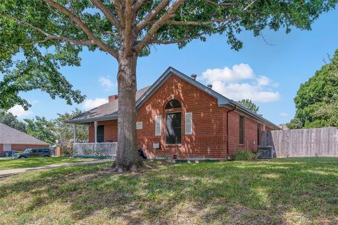 A home in Burleson