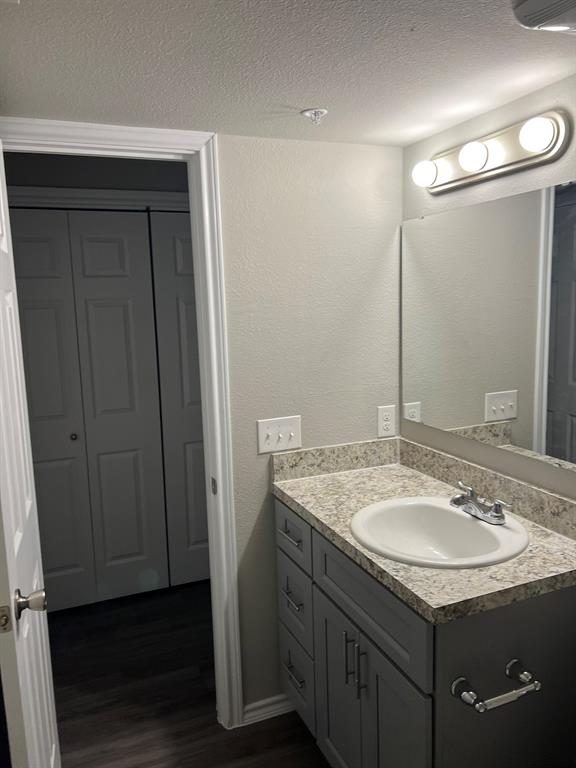 Photo 8 of 12 of 6108 Abrams Road 224 condo