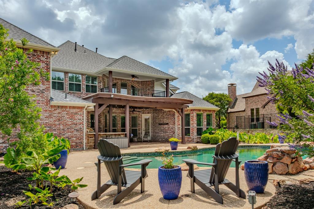 1307 Featherwood Drive