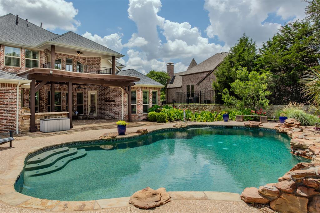 1307 Featherwood Drive