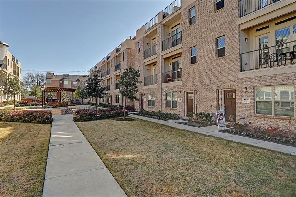 Exall Twnhms - Residential Lease