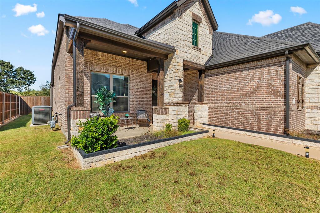 1218 Woodside Drive