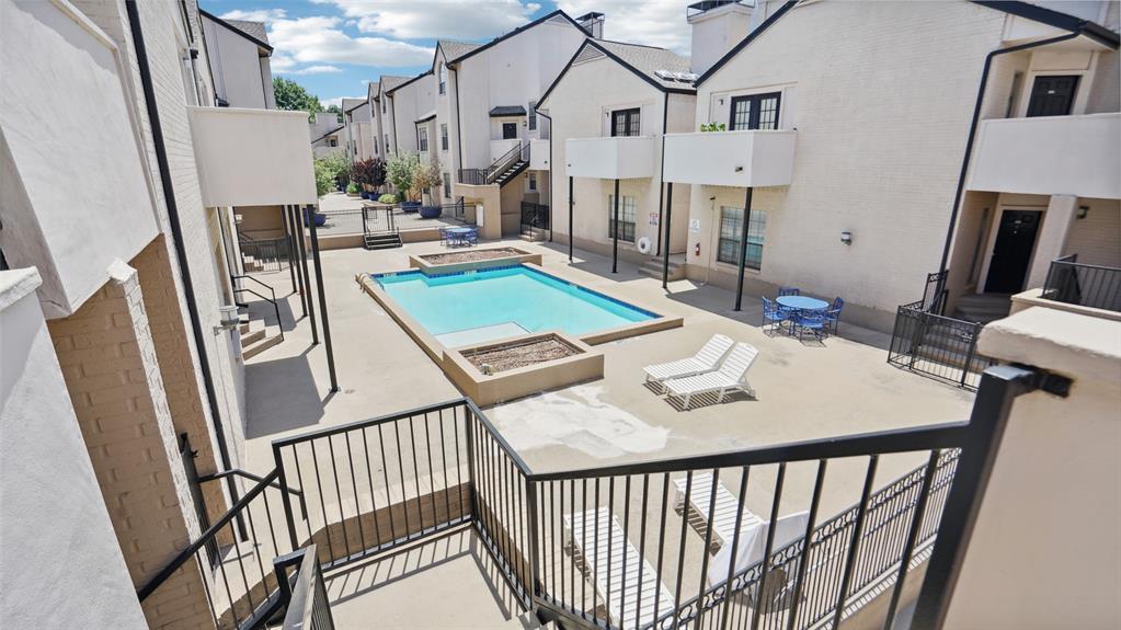 3901 Travis Street 230