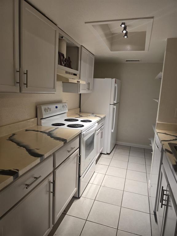 Las Colonitas Condo - Residential