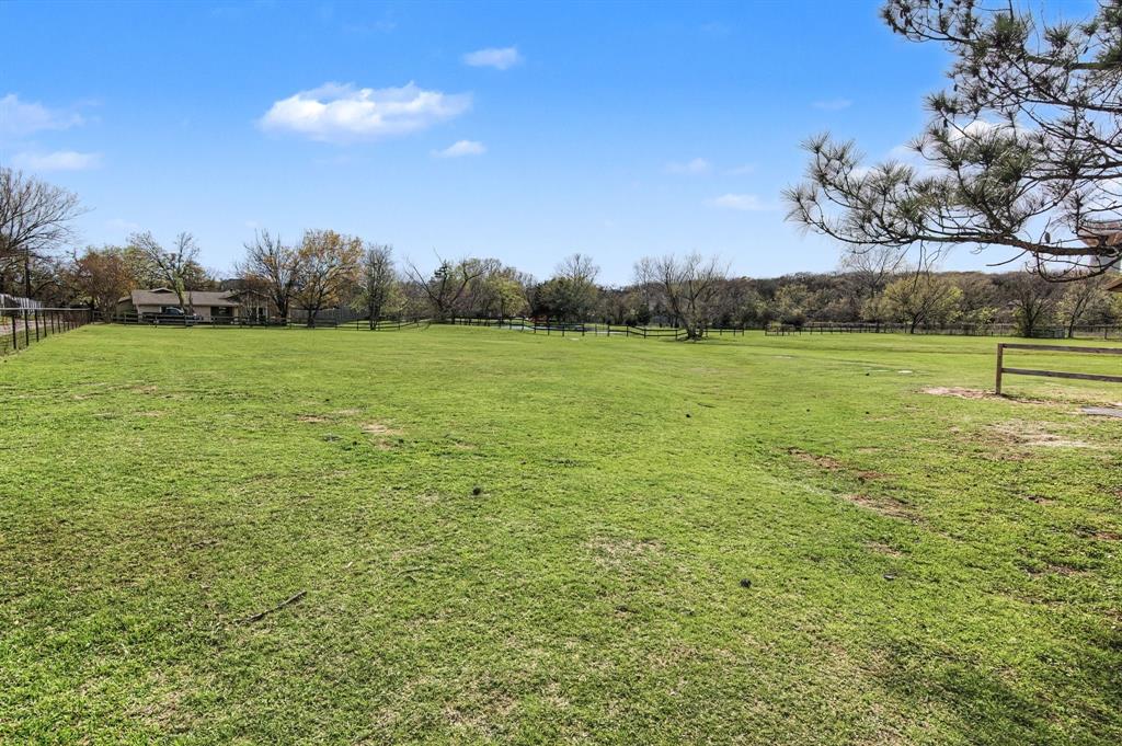 800 Lodestar Drive
