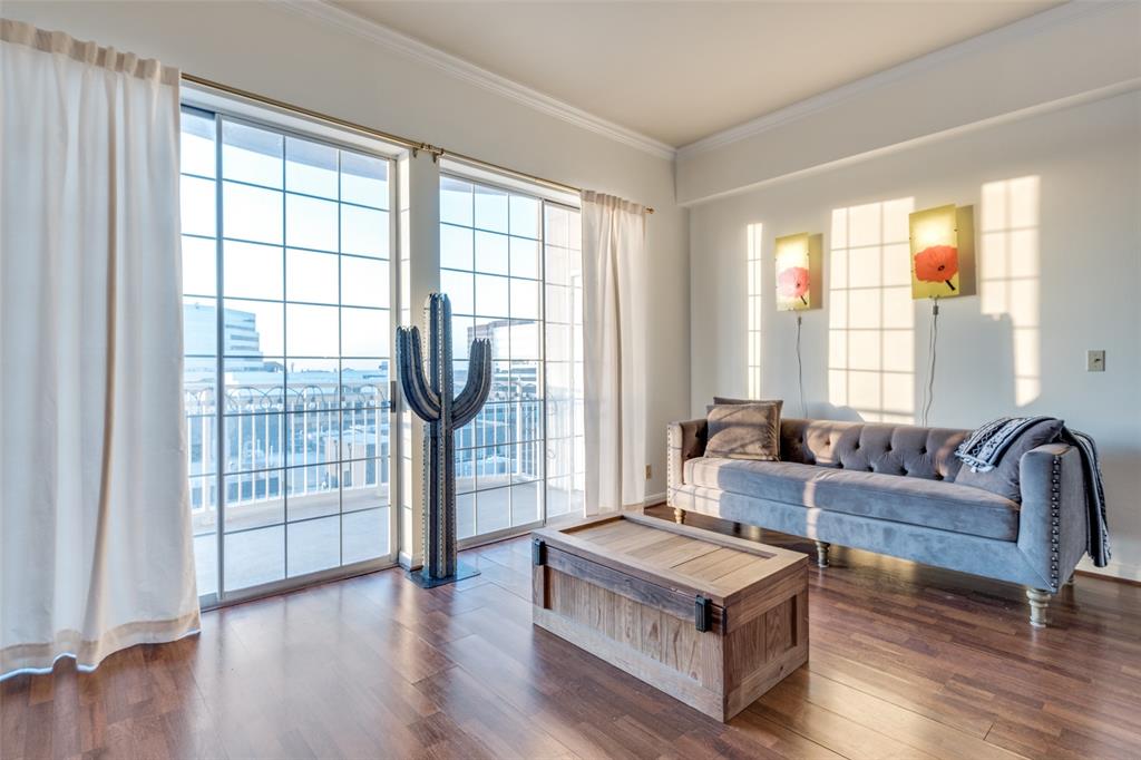 3225 Turtle Creek Boulevard 1136