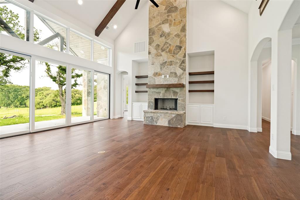 173 Private Road 4512