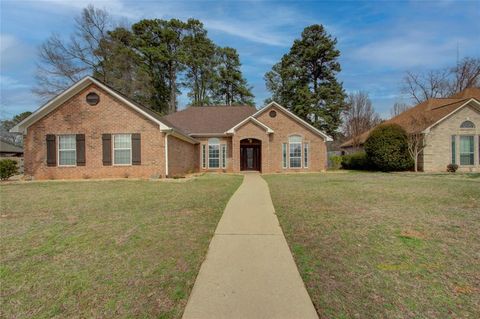 Photo of 122 Corley Circle Cir, Wake Village, TX 75501 (MLS # 21272623)