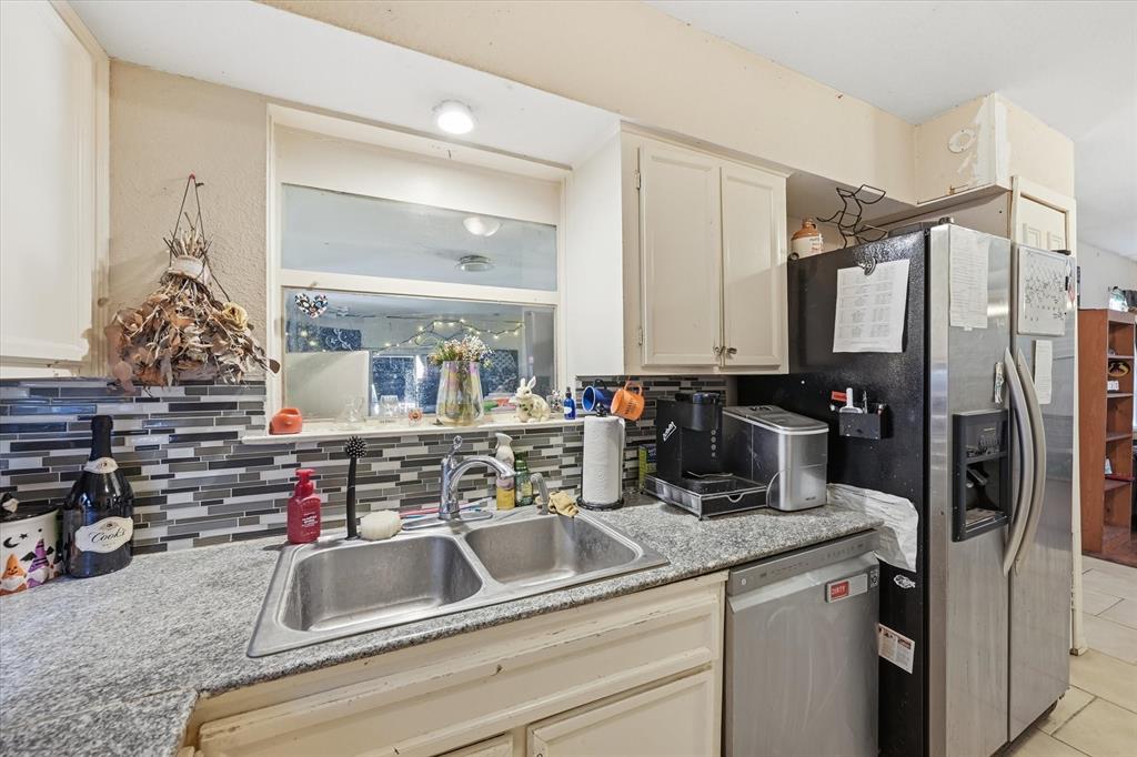 Valwood Park 04 - Residential