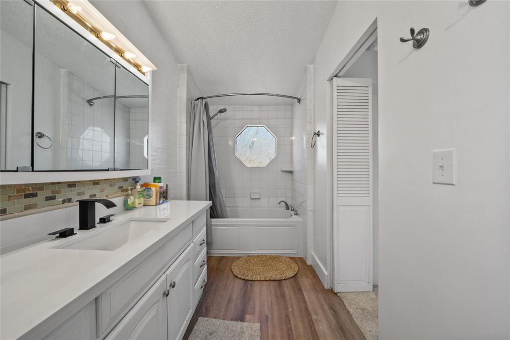 Runaway Bay - Residential