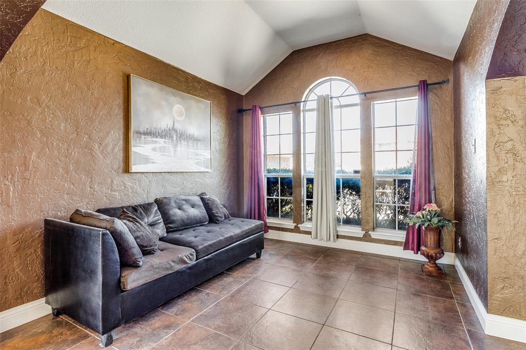 4621 Saint Francis Avenue