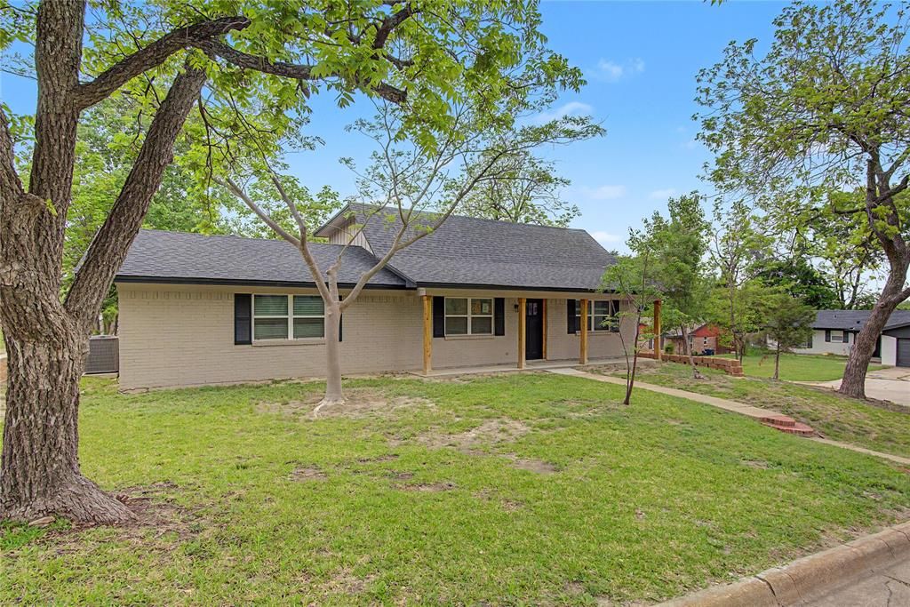 Photo of 502 ROGERS' Way, Rockwall, TX 75087 (MLS # 21245378)