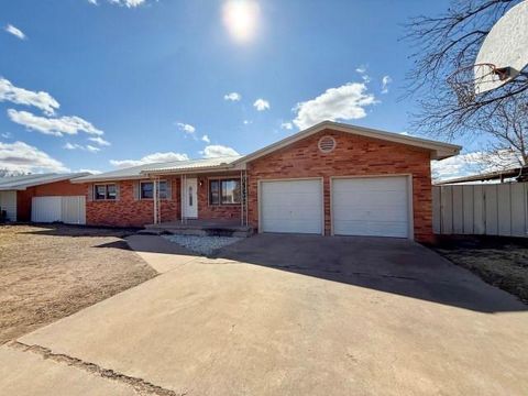 505 17th Street Seagraves TX 79359