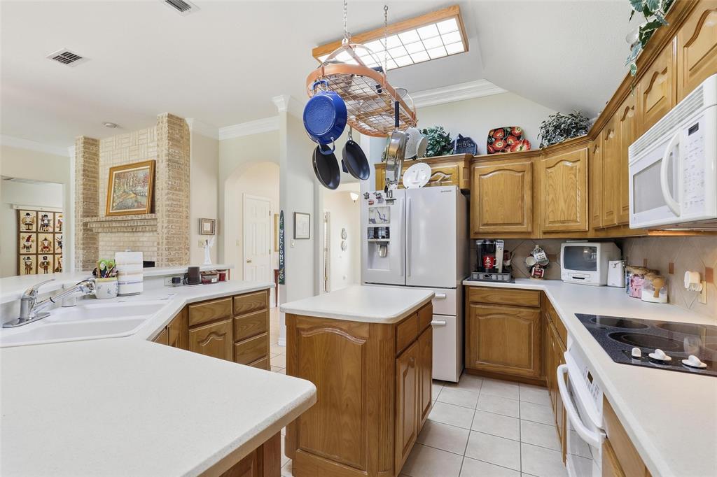 8110 Ravenswood Road