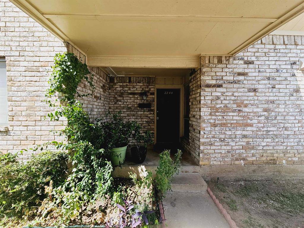 2244 Village North Drive 2244