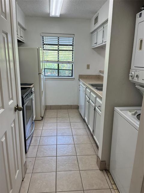16301 Ledgemont Lane 273B Addison TX 75001