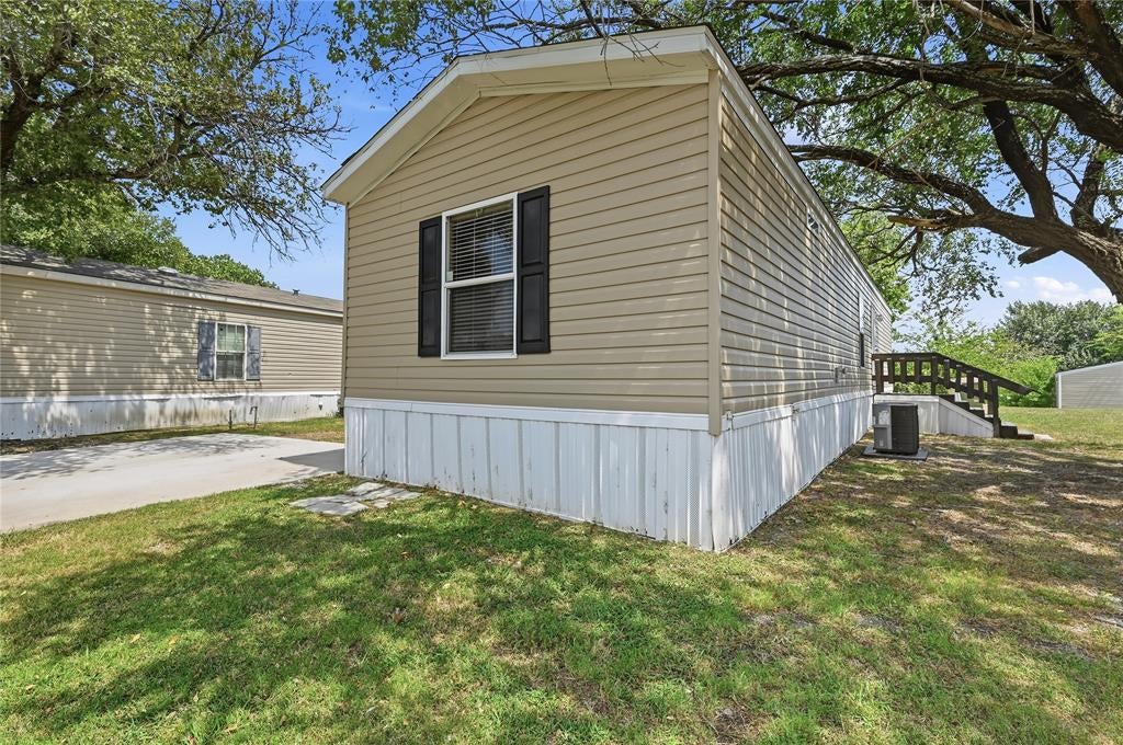 22 1601 E FM 1417