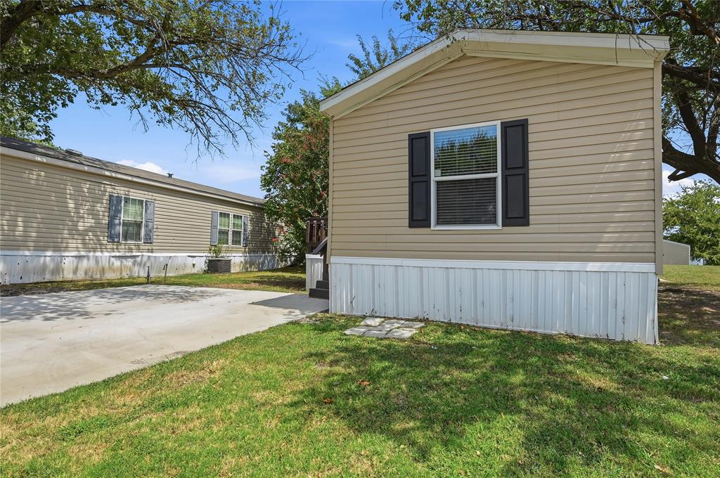 22 1601 E FM 1417