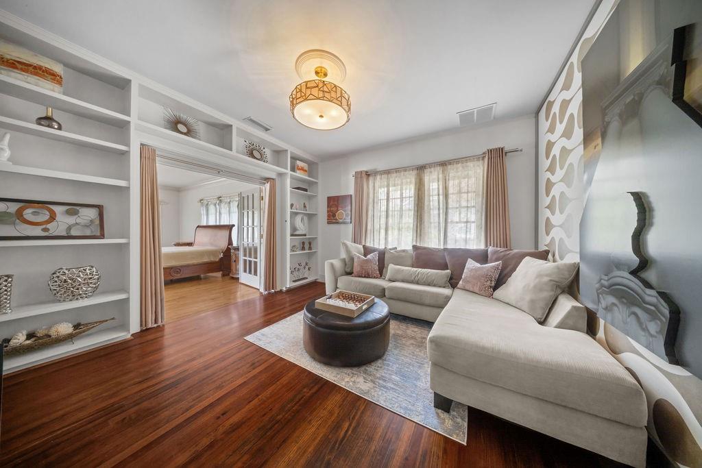 Munger Place - Residential