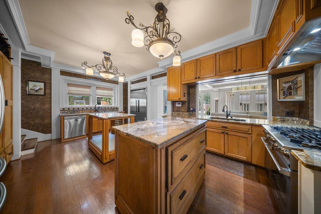 Munger Place - Residential