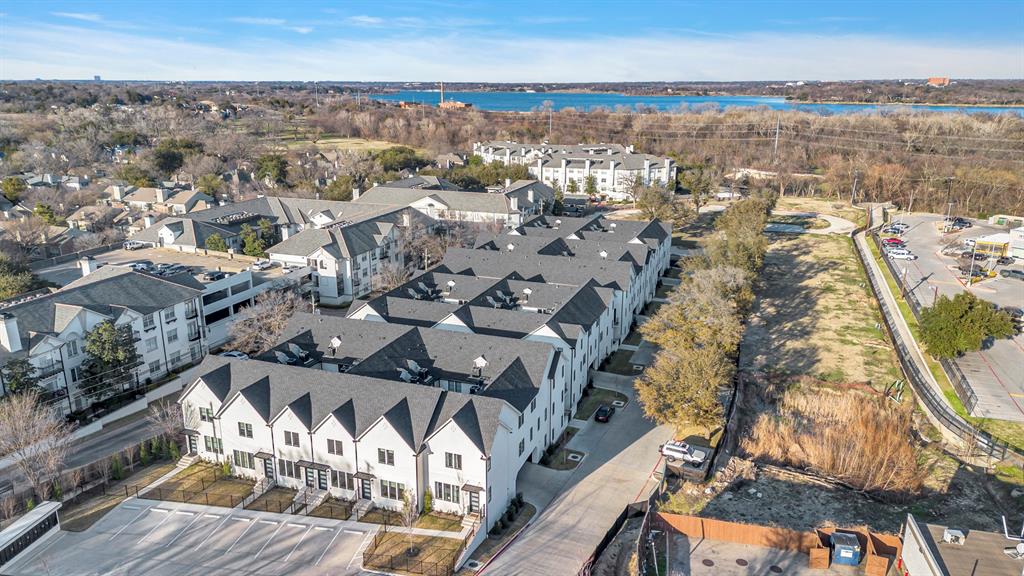 Lakeside - Residential