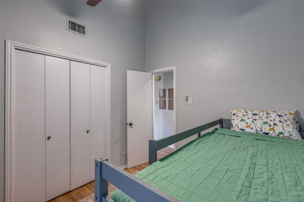 Collin Greene Condo - Residential