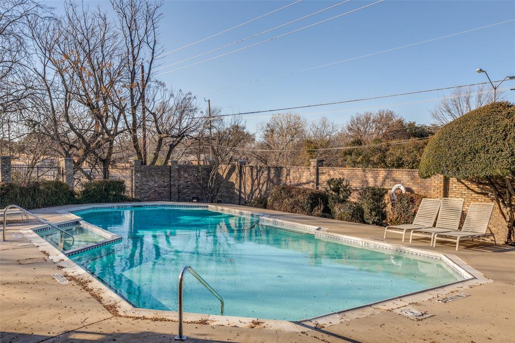 Collin Greene Condo - Residential