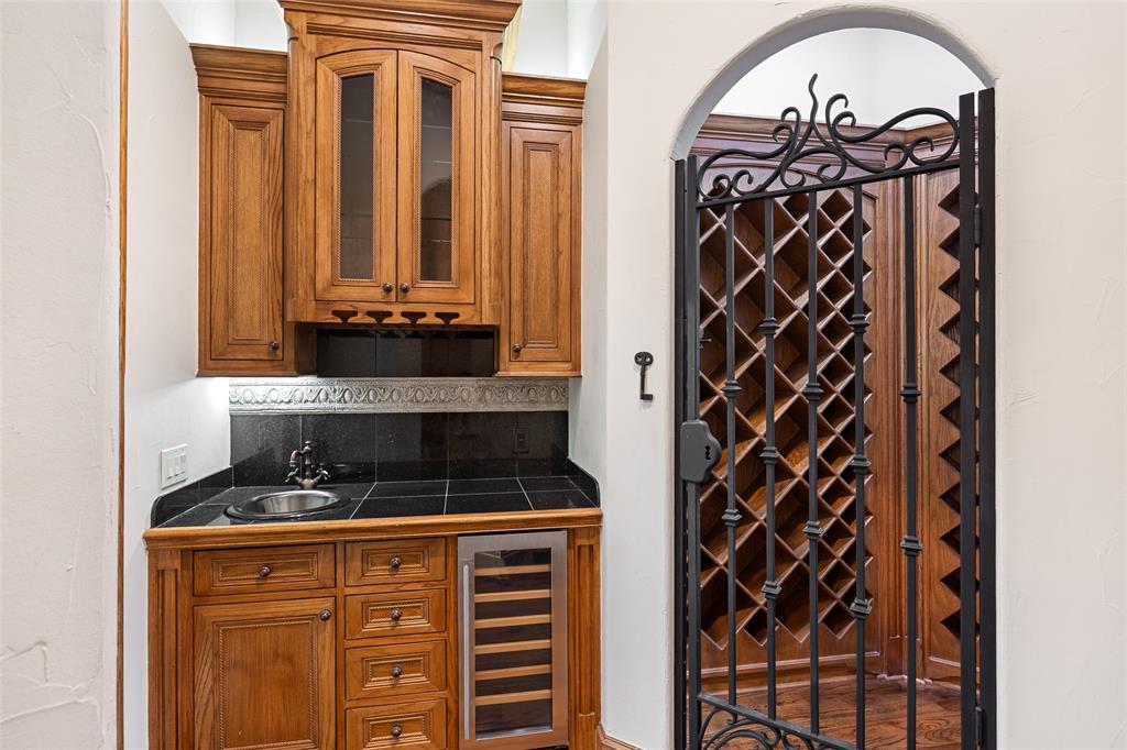 LAKESIDE ON PRESTON - Residential