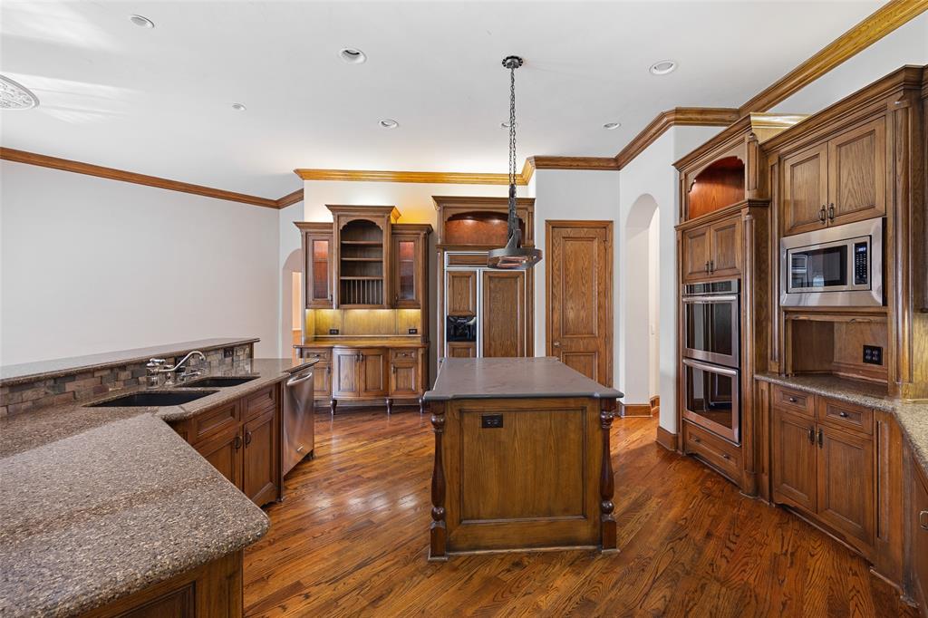 LAKESIDE ON PRESTON - Residential