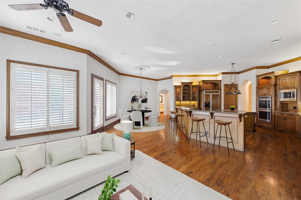 LAKESIDE ON PRESTON - Residential