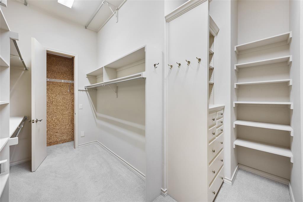 LAKESIDE ON PRESTON - Residential