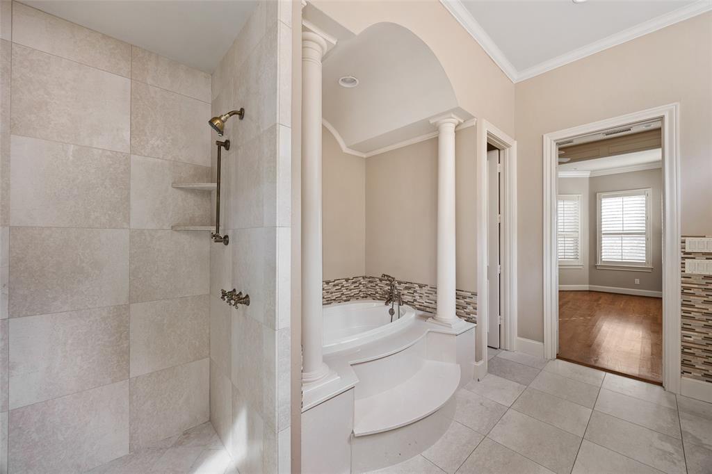 LAKESIDE ON PRESTON - Residential