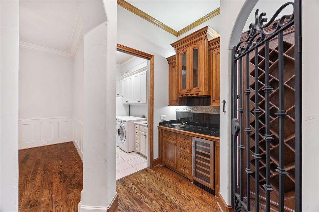 LAKESIDE ON PRESTON - Residential