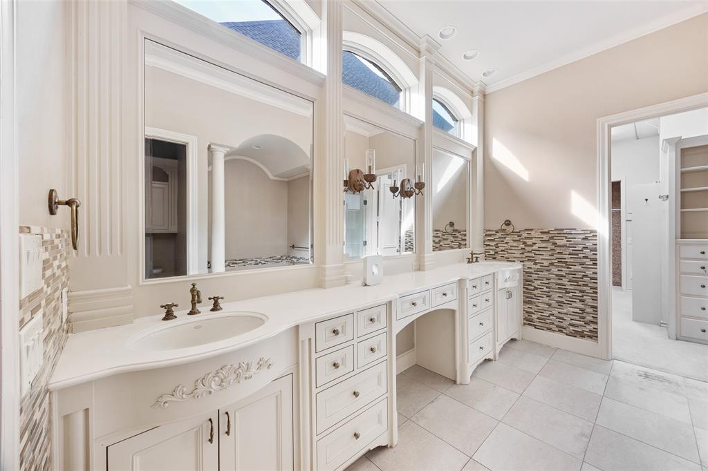 LAKESIDE ON PRESTON - Residential