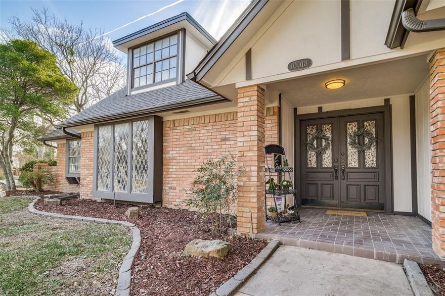 MULTIPLE OFFERS received, all OFFERS DUE Jan 24th by 7pm. Stunning! Elegant! An Entertainers Dream! Just a few ways to describe this completely renovated 4 bed, 3.1 bath home. A well appointed floor plan that features SO MUCH SPACE! 2 living areas, 2 dining areas, 2 bedrooms downstairs and 2 upstairs. The kitchen boasts new quartz counters with waterfall edge, new appliances & wine fridge. The luxurious decorative lighting and designer features offer a cozy sophistication that makes you never want to leave. Filled with an abundance of natural light, the windows draw you to the serene outdoor surroundings which include a newly re-surfaced pool, ample outdoor living space.