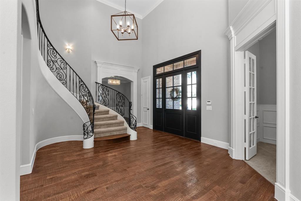 5193 Iroquois Drive