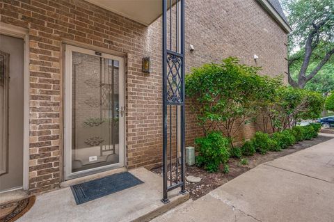 4420 Harlanwood Drive 132 Fort Worth TX 76109
