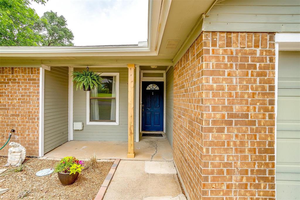 213 NE Timber Ridge Drive