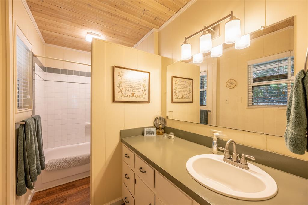 Lake Frankston - Residential