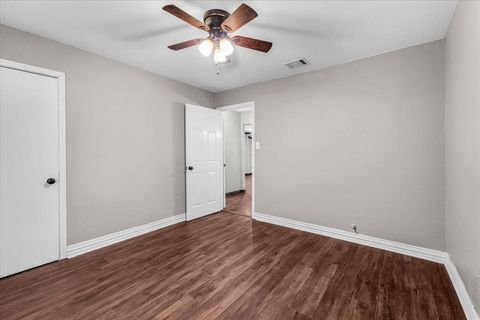 Tiny photo for 1520 Barcus Circle, Fort Worth, TX 76134 (MLS # 21101360)
