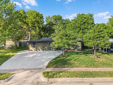Tiny photo for 1520 Barcus Circle, Fort Worth, TX 76134 (MLS # 21101360)