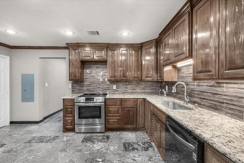 Tiny photo for 1520 Barcus Circle, Fort Worth, TX 76134 (MLS # 21101360)